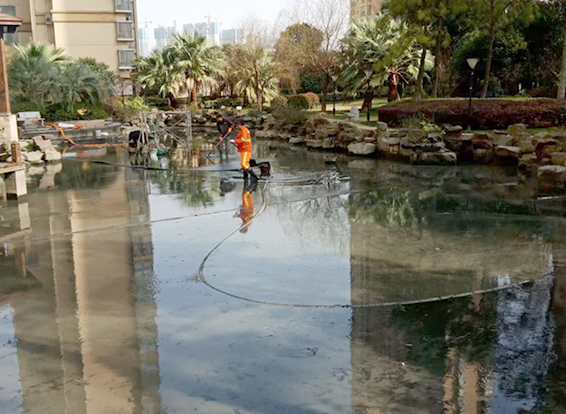 开平景观池淤泥清理